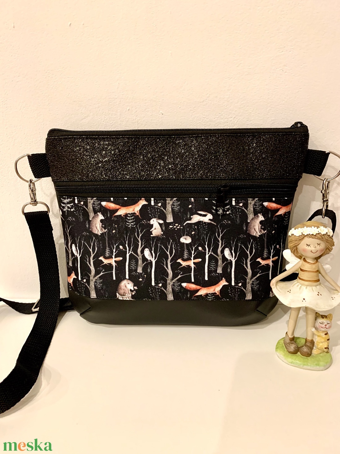 Róka-erdei állatok mintás crossbody - táska & tok - kézitáska & válltáska - vállon átvethető táska - Meska.hu Róka-erdei állatok mintás crossbody - táska & tok - kézitáska & válltáska - vállon átvethető táska - Meska.hu