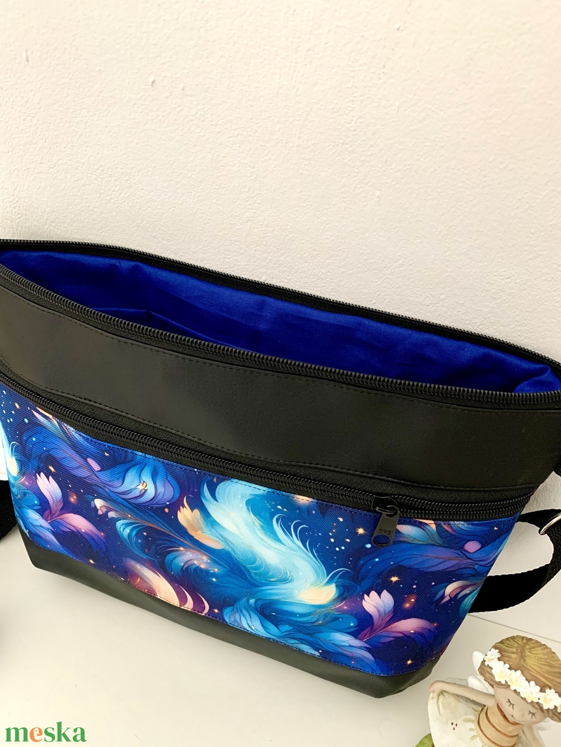 Különleges színes absztrakt mintás crossbody / válltáska/ keresztpántos táska/ oldaltáska - táska & tok - kézitáska & válltáska - vállon átvethető táska - Meska.hu Különleges színes absztrakt mintás crossbody / válltáska/ keresztpántos táska/ oldaltáska - táska & tok - kézitáska & válltáska - vállon átvethető táska - Meska.hu