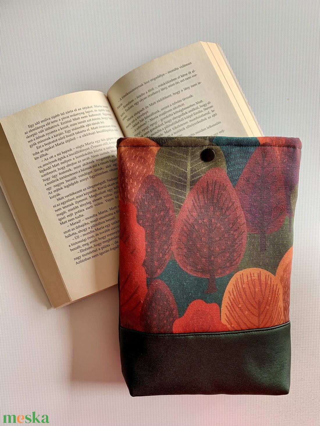 Készleten! Könyvvédő tok, ebook tok, tablet tok - könyv & zene - könyvtok - Meska.hu Készleten! Könyvvédő tok, ebook tok, tablet tok - könyv & zene - könyvtok - Meska.hu
