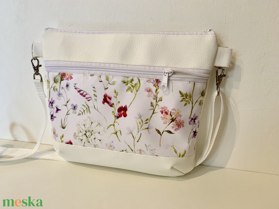 Tátika mintás crossbody /válltáska/ keresztpántos táska/ oldaltáska - táska & tok - kézitáska & válltáska - vállon átvethető táska - Meska.hu Tátika mintás crossbody /válltáska/ keresztpántos táska/ oldaltáska - táska & tok - kézitáska & válltáska - vállon átvethető táska - Meska.hu