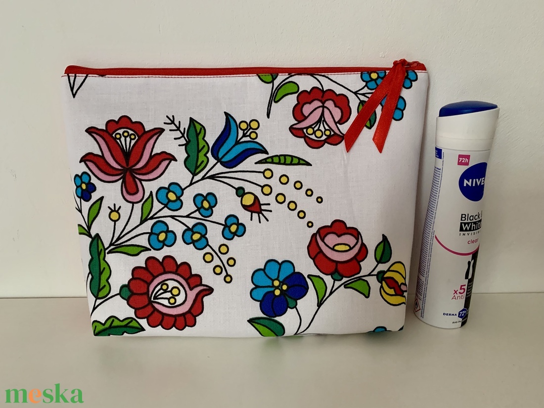 Készleten! Sok zsebes Utazó neszesszer Pipere tároló Textil tároló Táskarendező Pelenkázó neszesszer - táska & tok - neszesszer - Meska.hu Készleten! Sok zsebes Utazó neszesszer Pipere tároló Textil tároló Táskarendező Pelenkázó neszesszer - táska & tok - neszesszer - Meska.hu