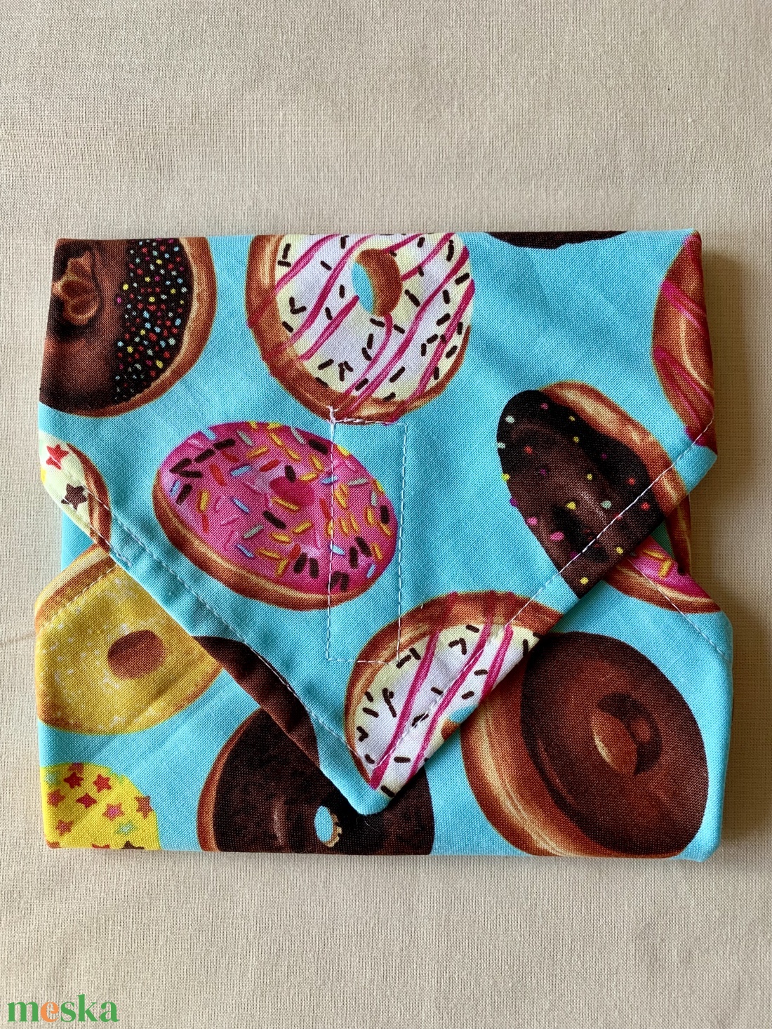 Készletkisöprés! Fánk mintás textil, péksütemény, szendvics csomagoló szalvéta - táska & tok - uzsonna- & ebéd tartó - szendvics csomagoló - Meska.hu