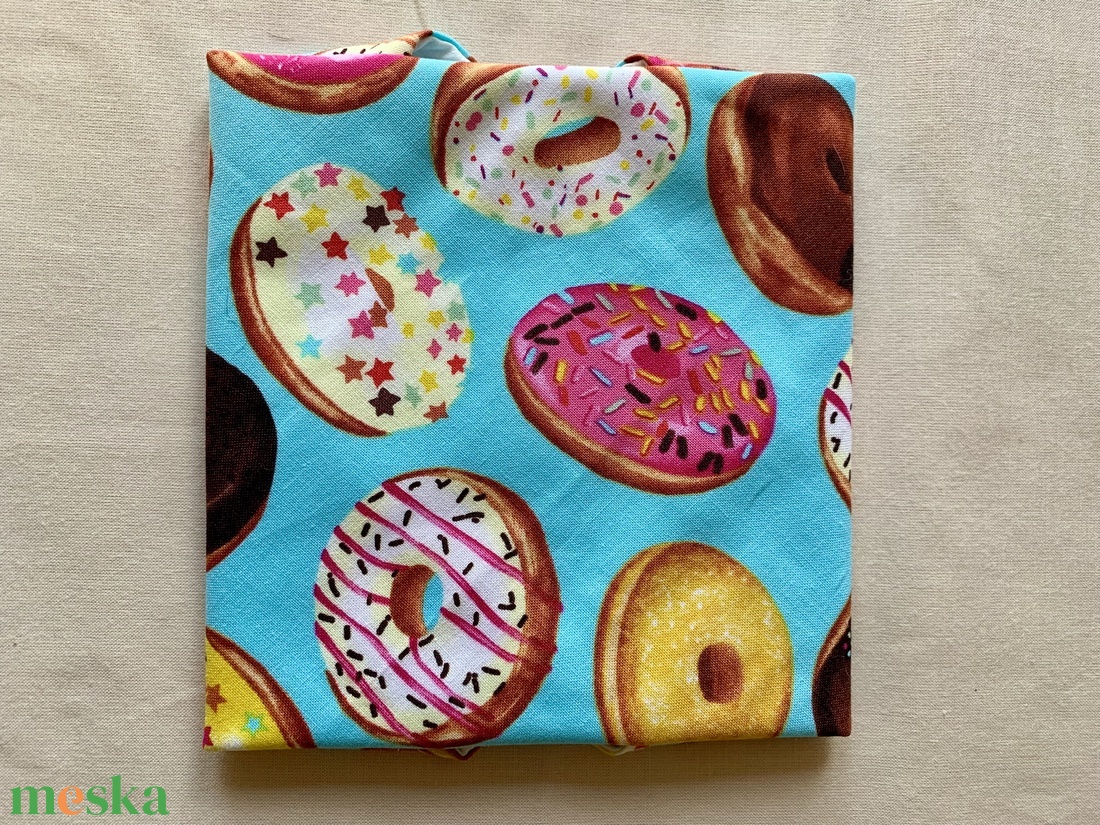 Készletkisöprés! Fánk mintás textil, péksütemény, szendvics csomagoló szalvéta - táska & tok - uzsonna- & ebéd tartó - szendvics csomagoló - Meska.hu