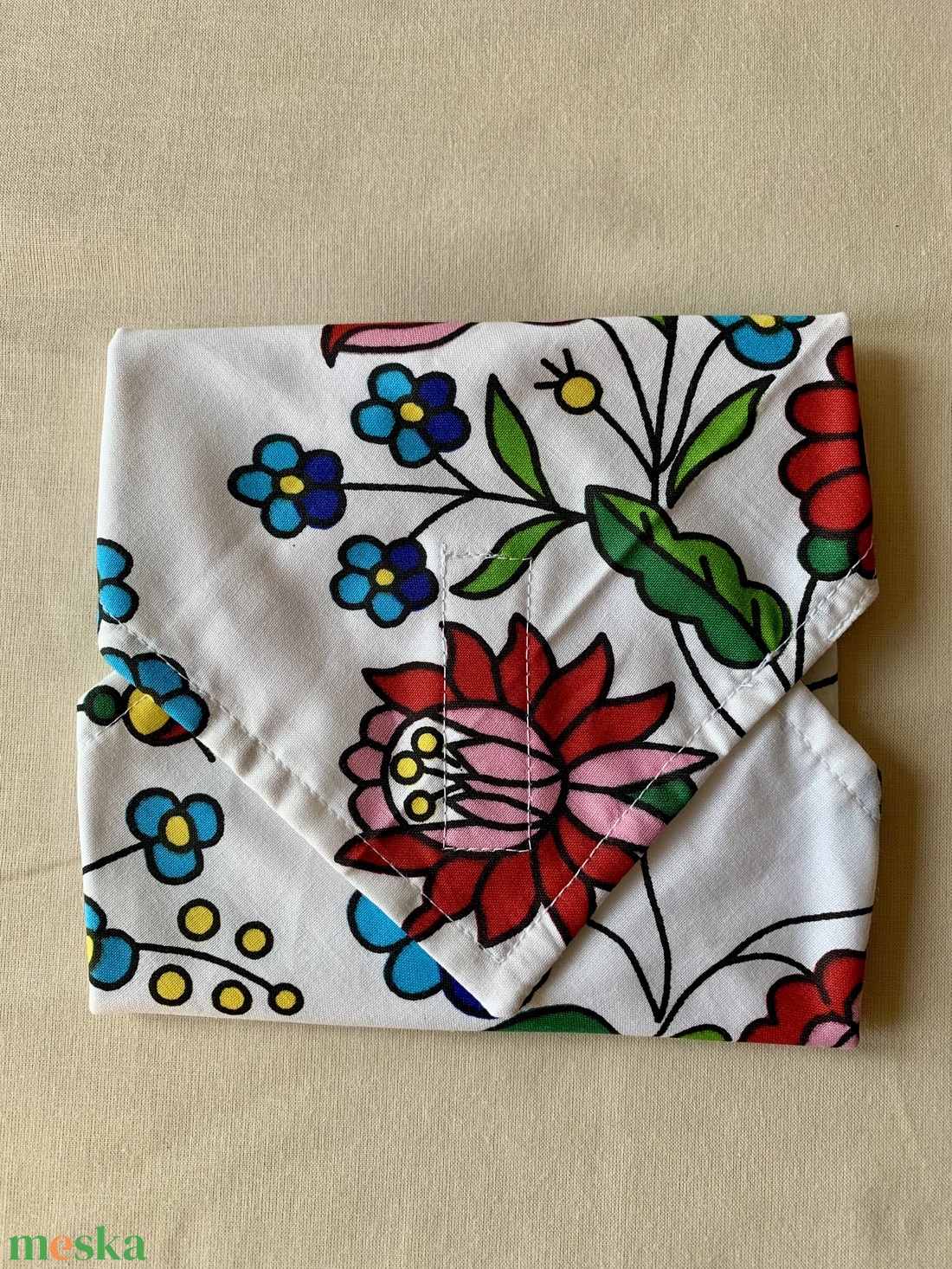 Kiárusítás! Szív mintás textil újraszalvéta - tépőzáras újraszalvéta - vízhatlan újraszalvéta  - táska & tok - uzsonna- & ebéd tartó - szendvics csomagoló - Meska.hu