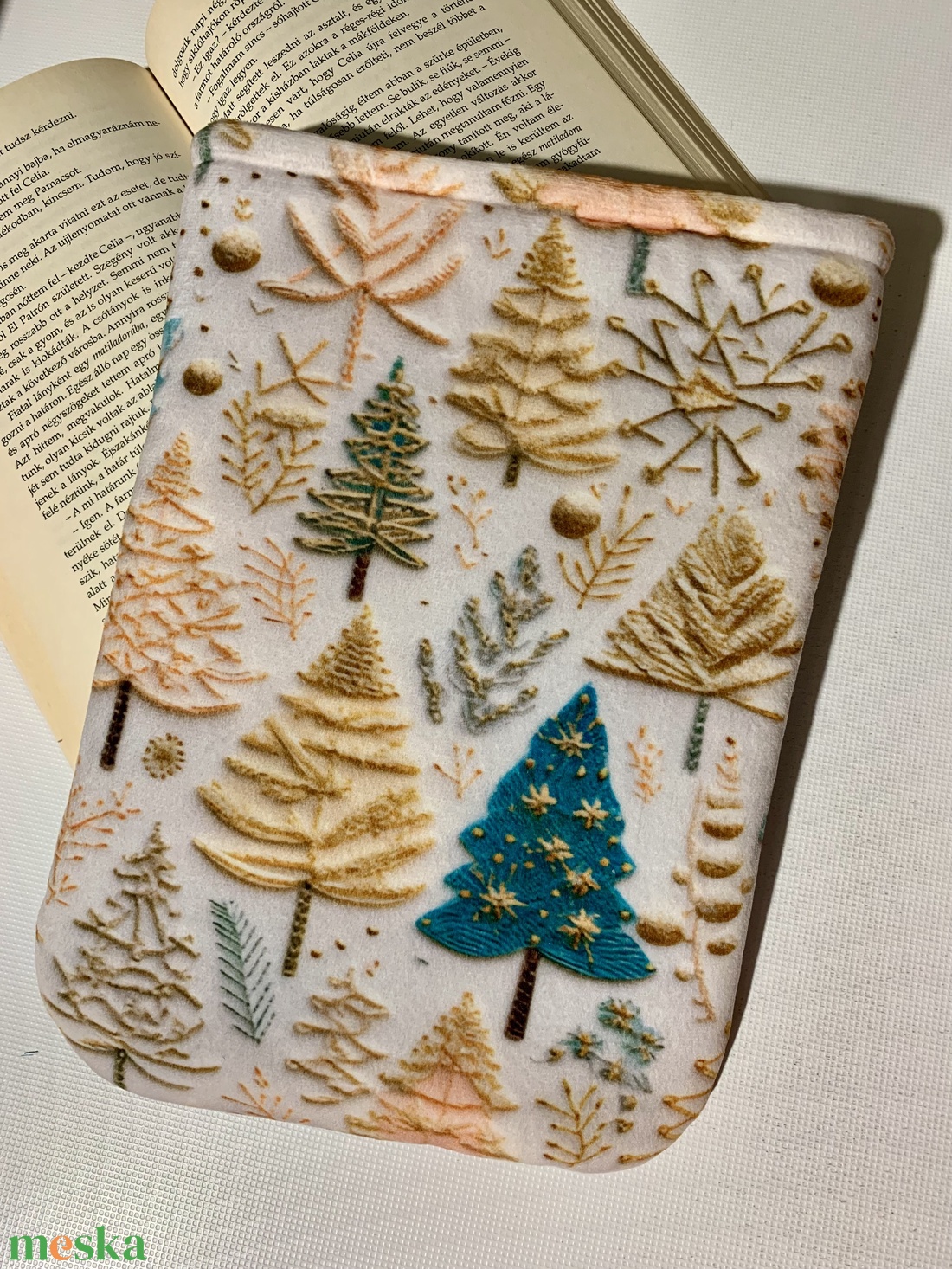  Készleten! Könyvtok - Karácsonyfa mintás ebook tok, tablet tok - könyv & zene - könyvtok - Meska.hu