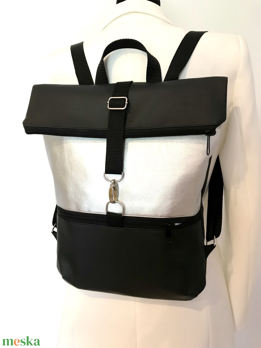 Fekete-ezüst-Vízálló-Hátizsák-Hátitáska-Laptop hátizsák - táska & tok - hátizsák - hátizsák - Meska.hu