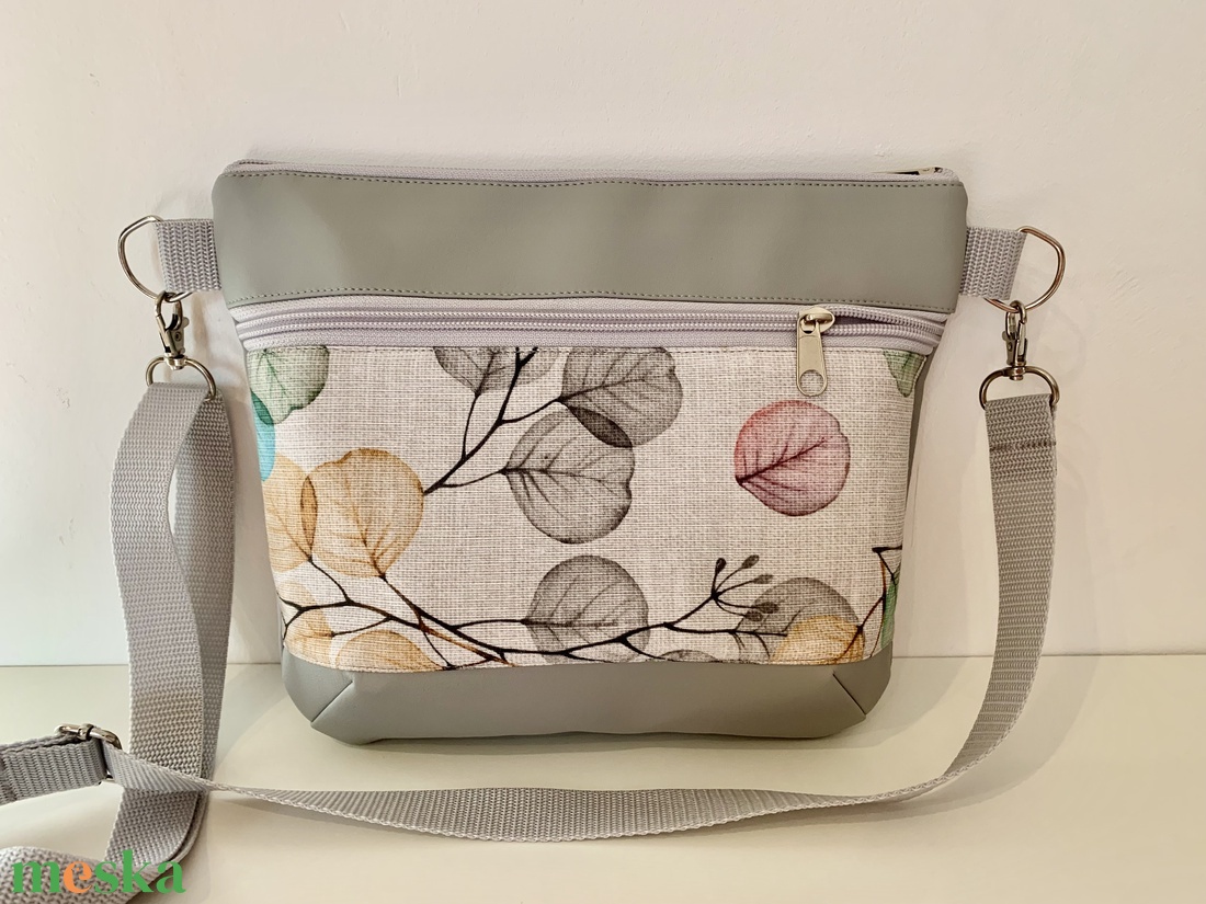 Világosszürke-eukaliptusz mintás crossbody / válltáska/ keresztpántos táska/ oldaltáska - táska & tok - kézitáska & válltáska - válltáska - Meska.hu