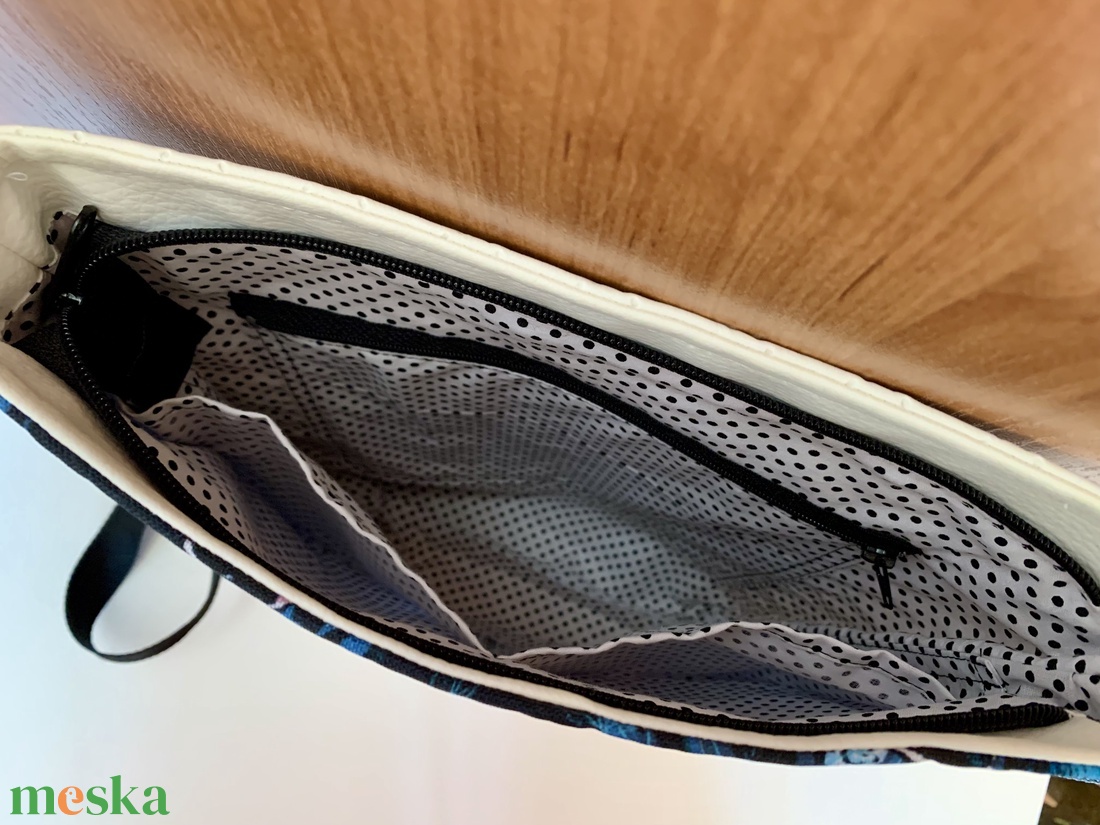 Készletkisöprés! Crossbody pillangó mintás-Válltáska-Oldaltáska-Keresztpántos táska-Vízálló - táska & tok - kézitáska & válltáska - vállon átvethető táska - Meska.hu