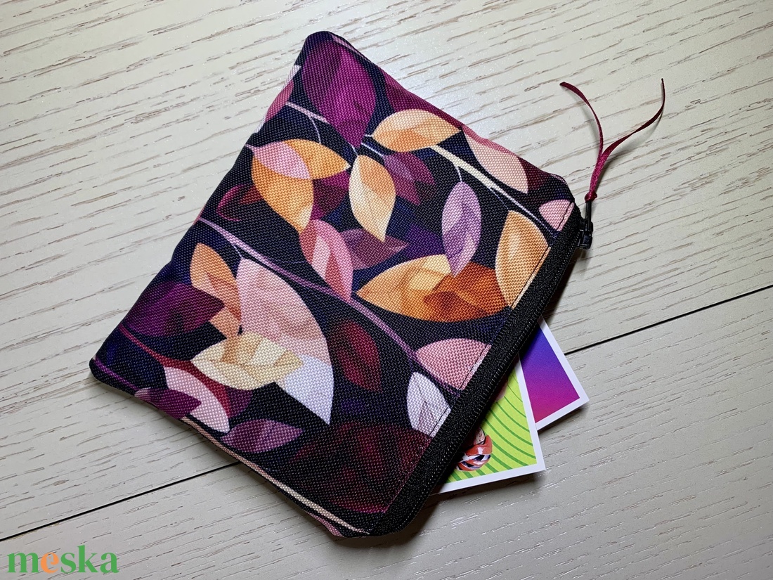 Bíbor lomb kártyatartó, neszesszer, irattartó, pipere tároló, textil tároló - táska & tok - neszesszer - Meska.hu