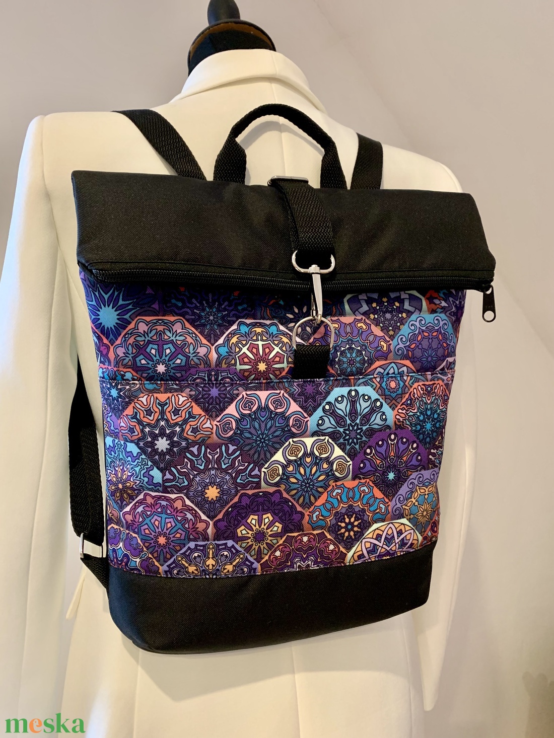 Rolltop Fekete-mandala mintás hátizsák, Hátitáska, Vízálló - táska & tok - hátizsák - roll top hátizsák - Meska.hu
