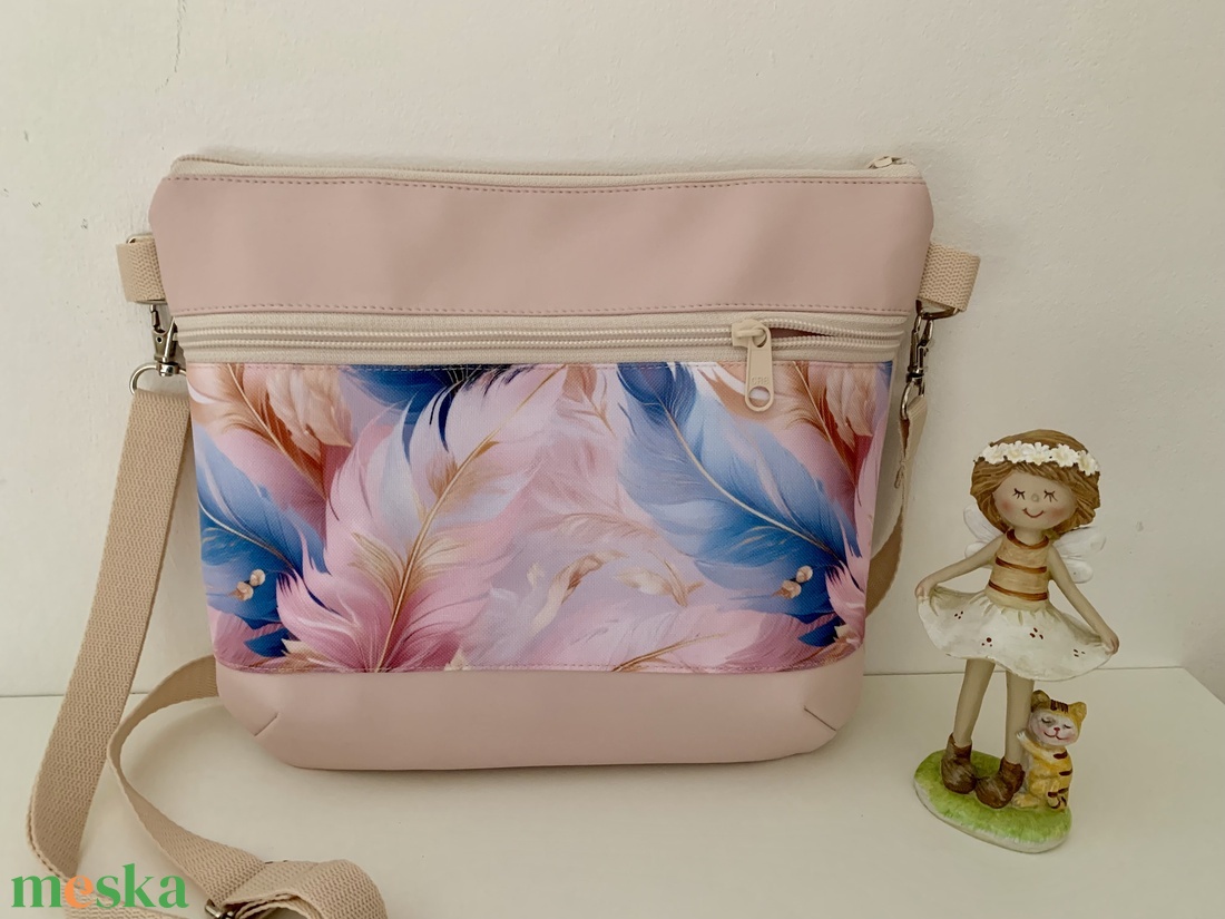  Crossbody Szépséges pasztell pihe toll mintás, válltáska/keresztpántos táska/ oldaltáska, Rózsaszín-Párizs - táska & tok - kézitáska & válltáska - vállon átvethető táska - Meska.hu