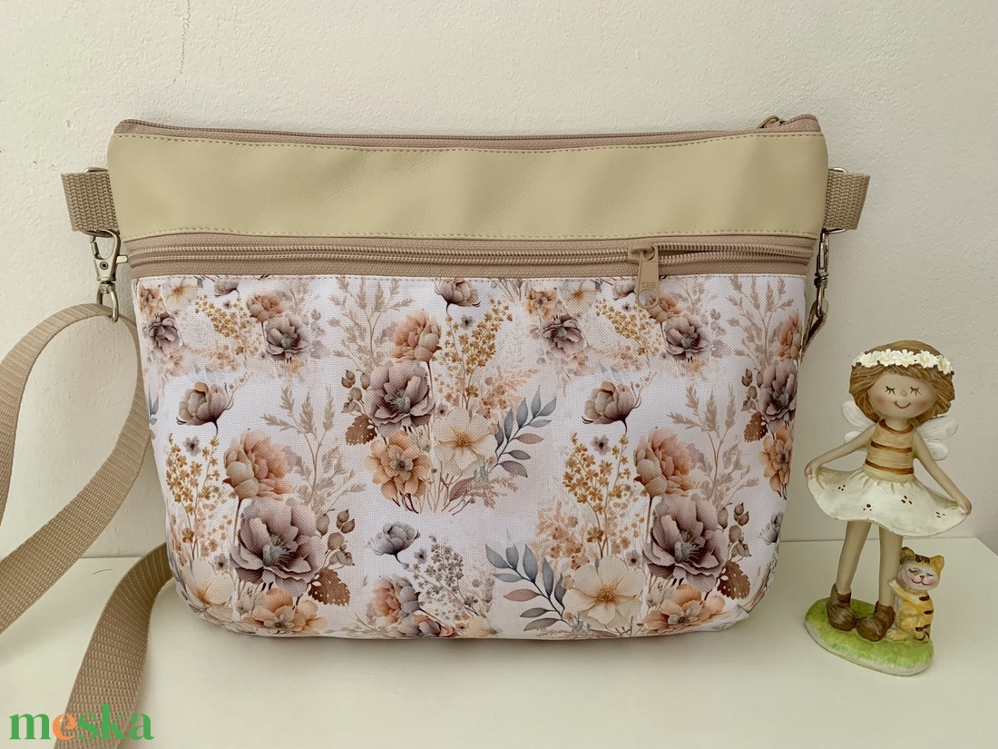Beige-virág mintás crossbody / válltáska/ keresztpántos táska/ oldaltáska - táska & tok - kézitáska & válltáska - vállon átvethető táska - Meska.hu