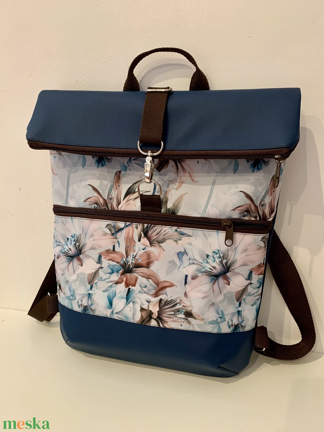 Rolltop Kék-harangvirág mintás -Vízálló-Hátitáska - táska & tok - hátizsák - roll top hátizsák - Meska.hu
