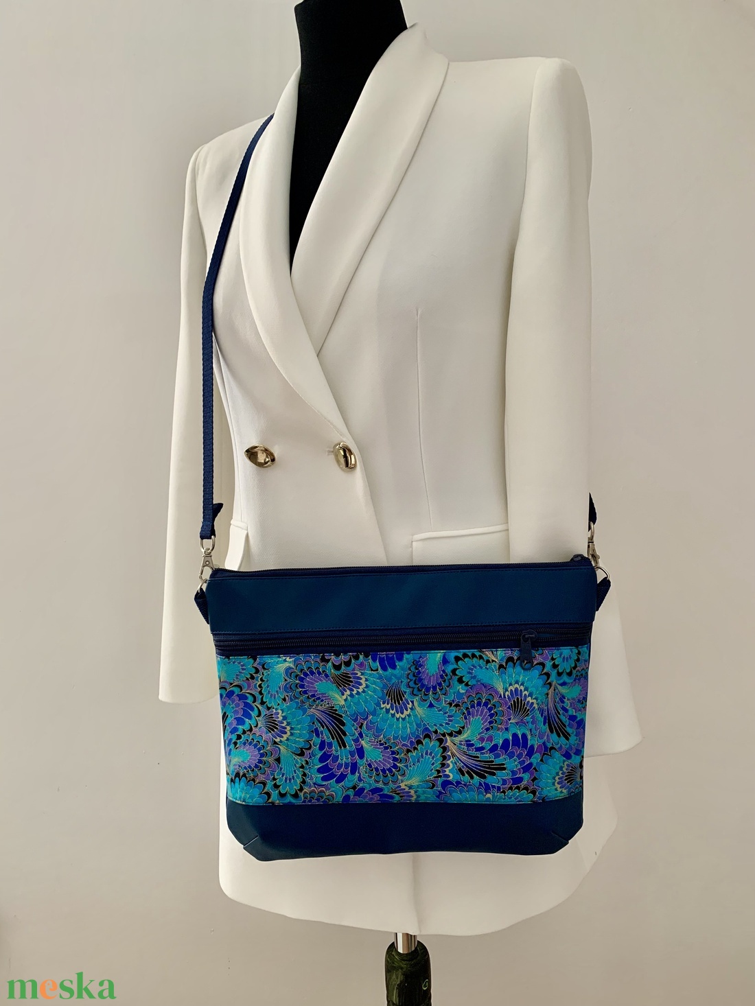  Absztrakt mintás crossbody / válltáska/ keresztpántos táska/ oldaltáska - táska & tok - kézitáska & válltáska - vállon átvethető táska - Meska.hu