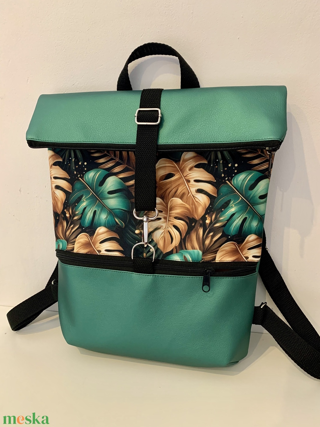 Rolltop Zöld-leveles-Vízálló-Hátizsák-Hátitáska  - táska & tok - hátizsák - roll top hátizsák - Meska.hu