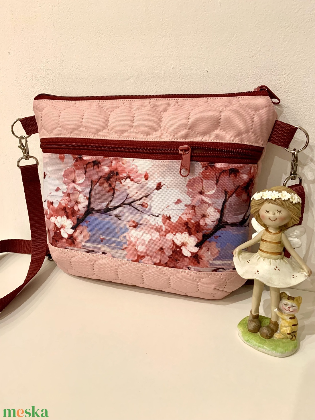 Vállon átvethető táska-cross body-Cseresznye virág mintás  - táska & tok - kézitáska & válltáska - vállon átvethető táska - Meska.hu