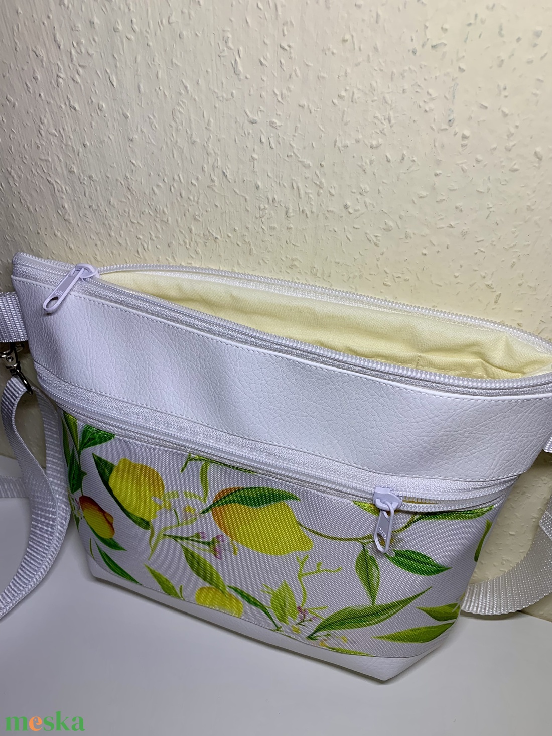 Citrom mintás nyári crossbody /válltáska/ keresztpántos táska/ oldaltáska - táska & tok - kézitáska & válltáska - vállon átvethető táska - Meska.hu
