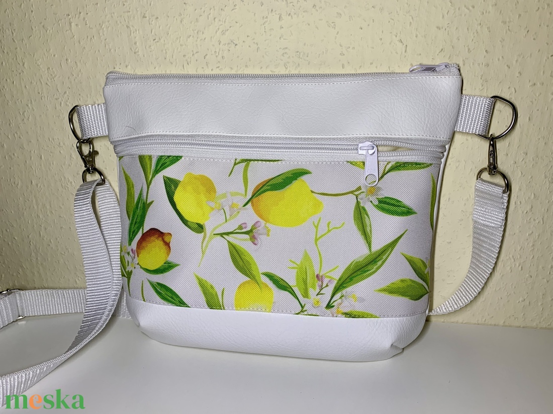 Citrom mintás nyári crossbody /válltáska/ keresztpántos táska/ oldaltáska - táska & tok - kézitáska & válltáska - vállon átvethető táska - Meska.hu