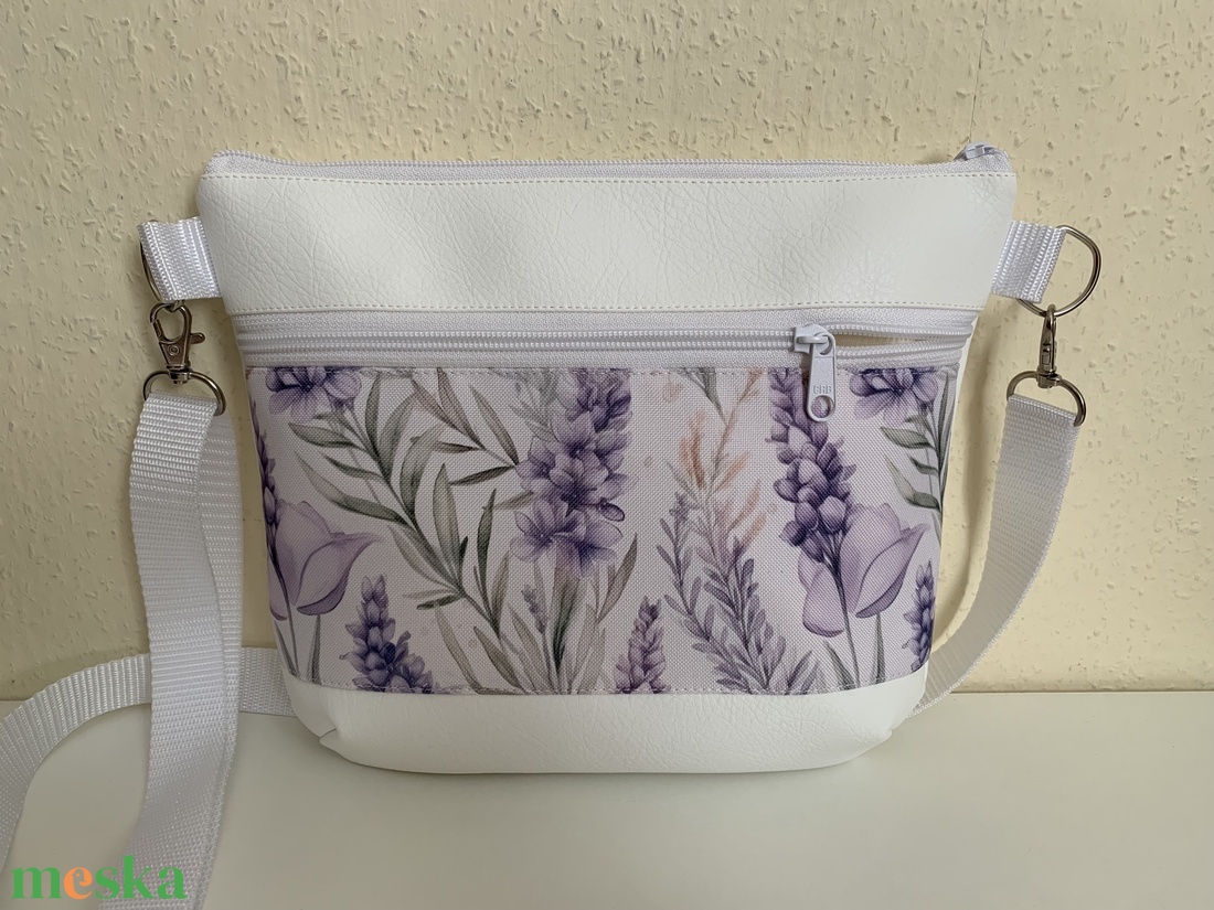 Vállon átvethető táska-cross body-Levendula virág mintás  - táska & tok - kézitáska & válltáska - vállon átvethető táska - Meska.hu