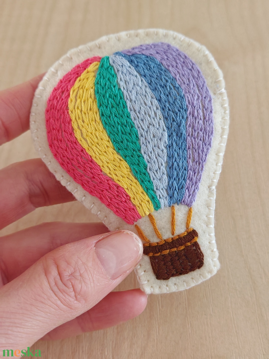 Hőlégballon kitűző - ékszer - kitűző és bross - Meska.hu