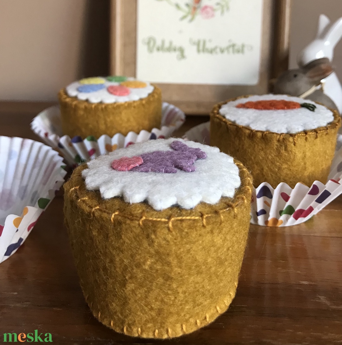 muffinok húsvétra - ünnepi díszek, dekorációk - húsvéti díszek és dekorációk - húsvéti tálalás - Meska.hu
