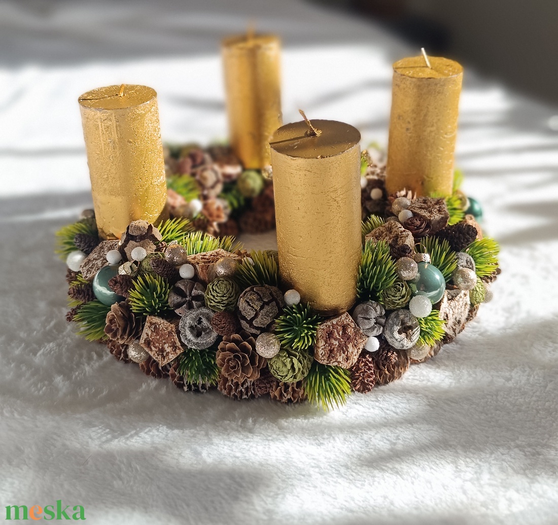 Adventi koszorú arany színű gyertyákkal - karácsony - adventi díszek - adventi koszorú - Meska.hu Adventi koszorú arany színű gyertyákkal - karácsony - adventi díszek - adventi koszorú - Meska.hu