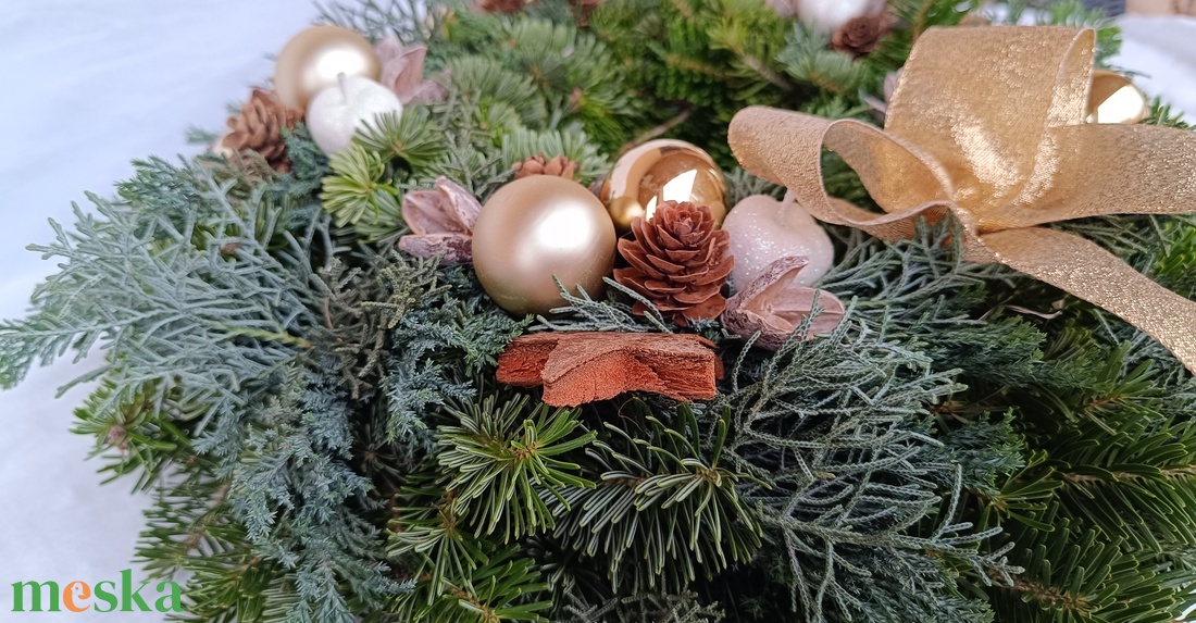 Élőfenyős kopogtató, led világítással - karácsony - adventi díszek - adventi ajtódísz - Meska.hu