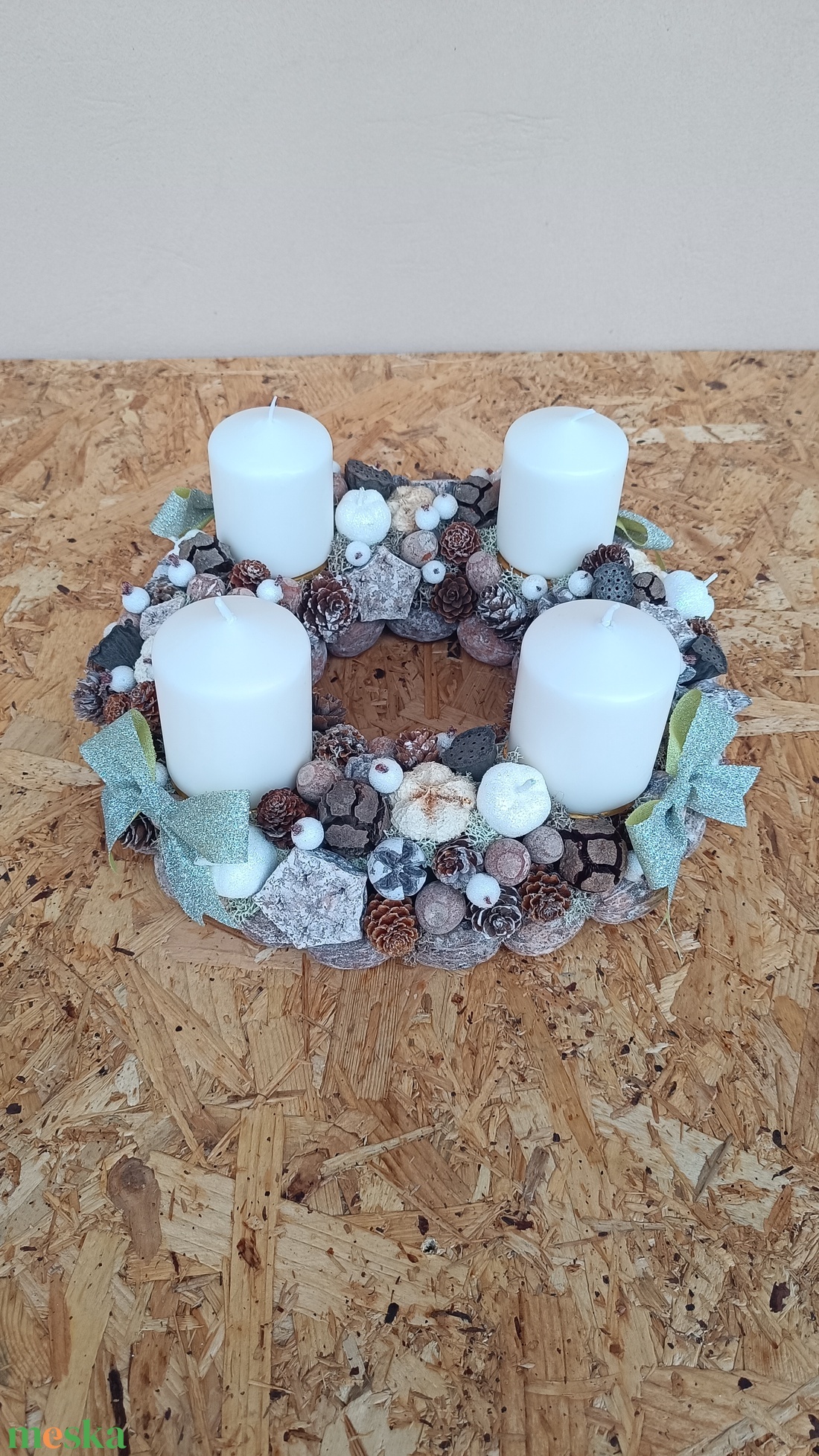 Adventi koszorú fehér színű gyertyákkal - karácsony - adventi díszek - adventi koszorú - Meska.hu