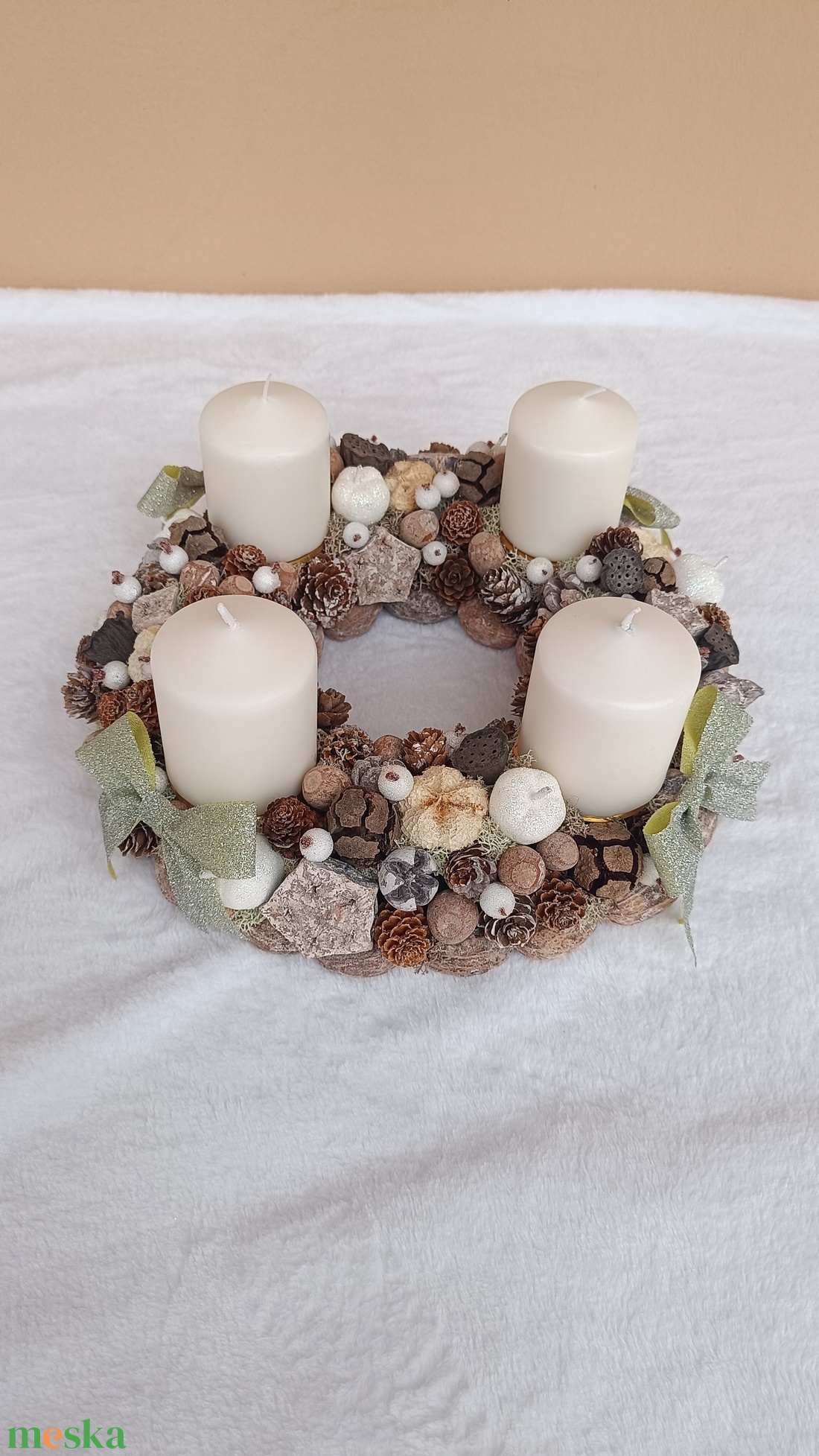 Adventi koszorú fehér színű gyertyákkal - karácsony - adventi díszek - adventi koszorú - Meska.hu