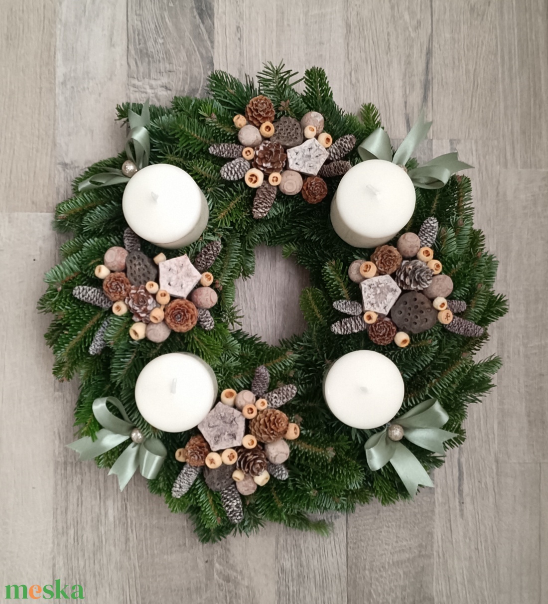 Adventi koszorú fehér színű gyertyákkal - karácsony - adventi díszek - adventi koszorú - Meska.hu