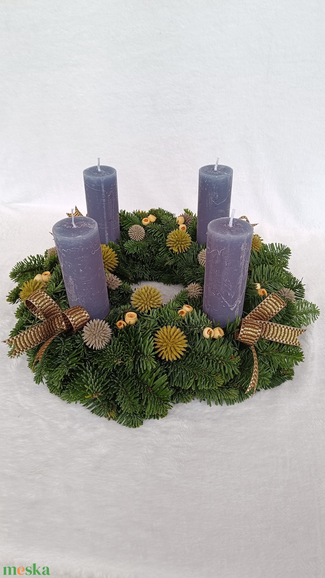 Élőfenyő adventi koszorú kék színű gyertyákkal - karácsony - adventi díszek - adventi koszorú - Meska.hu