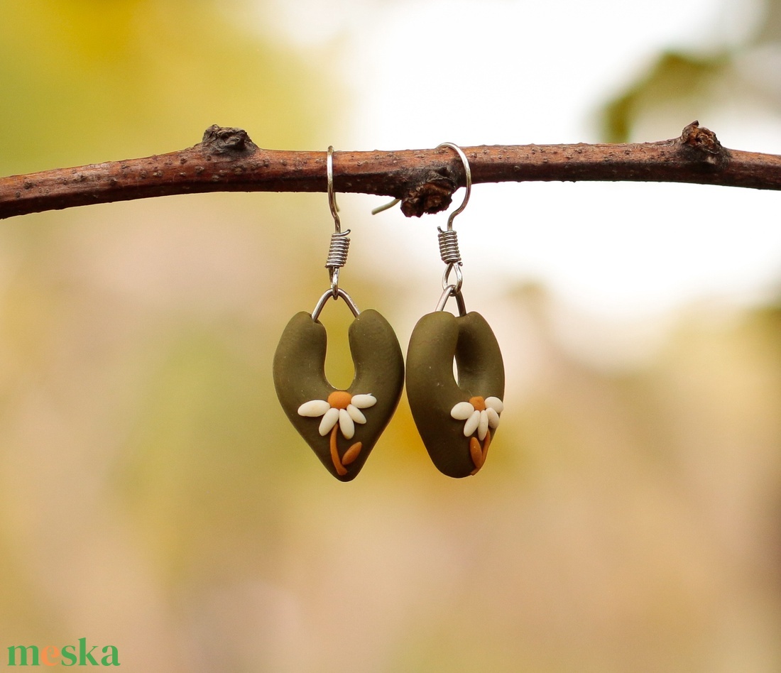 Margaréta virág fülbevaló - ékszer - fülbevaló - lógó fülbevaló - Meska.hu