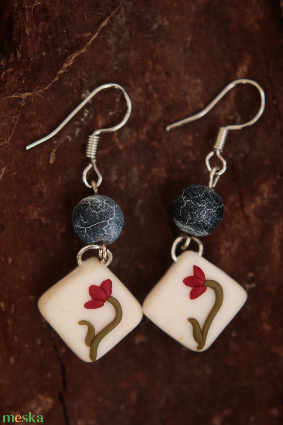 Piros tulipán fülbevaló - ékszer - fülbevaló - lógó fülbevaló - Meska.hu