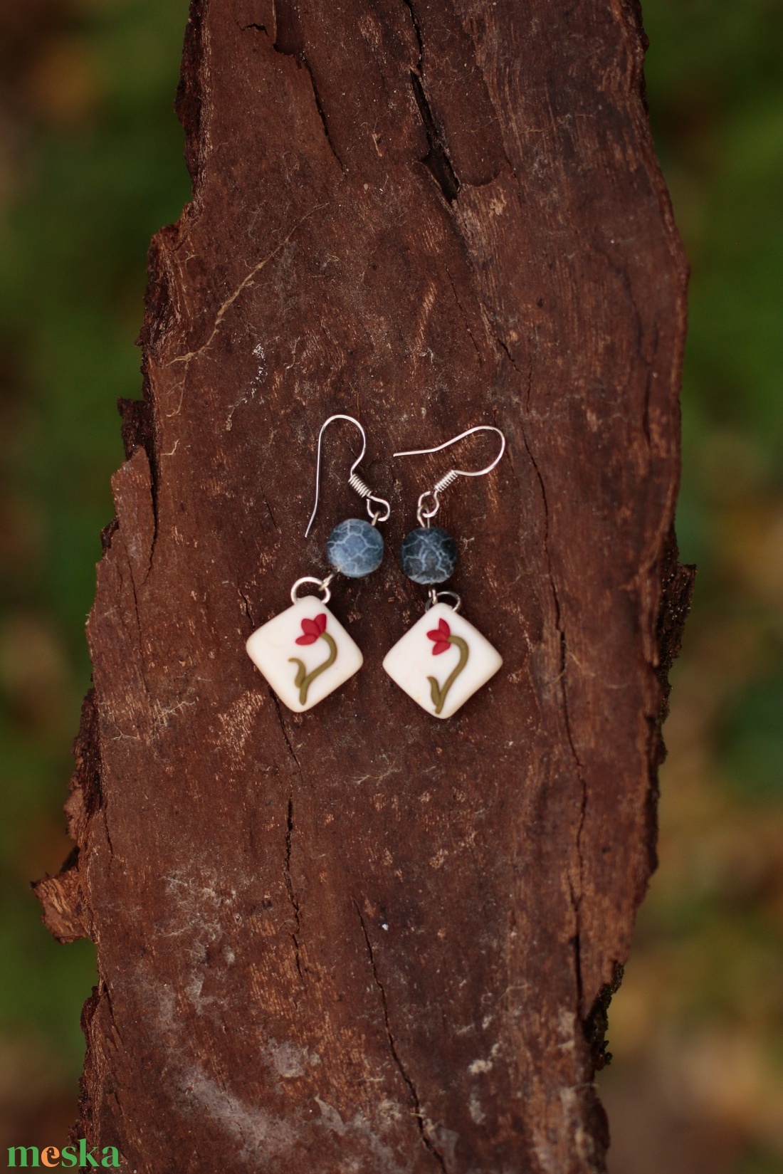 Piros tulipán fülbevaló - ékszer - fülbevaló - lógó fülbevaló - Meska.hu