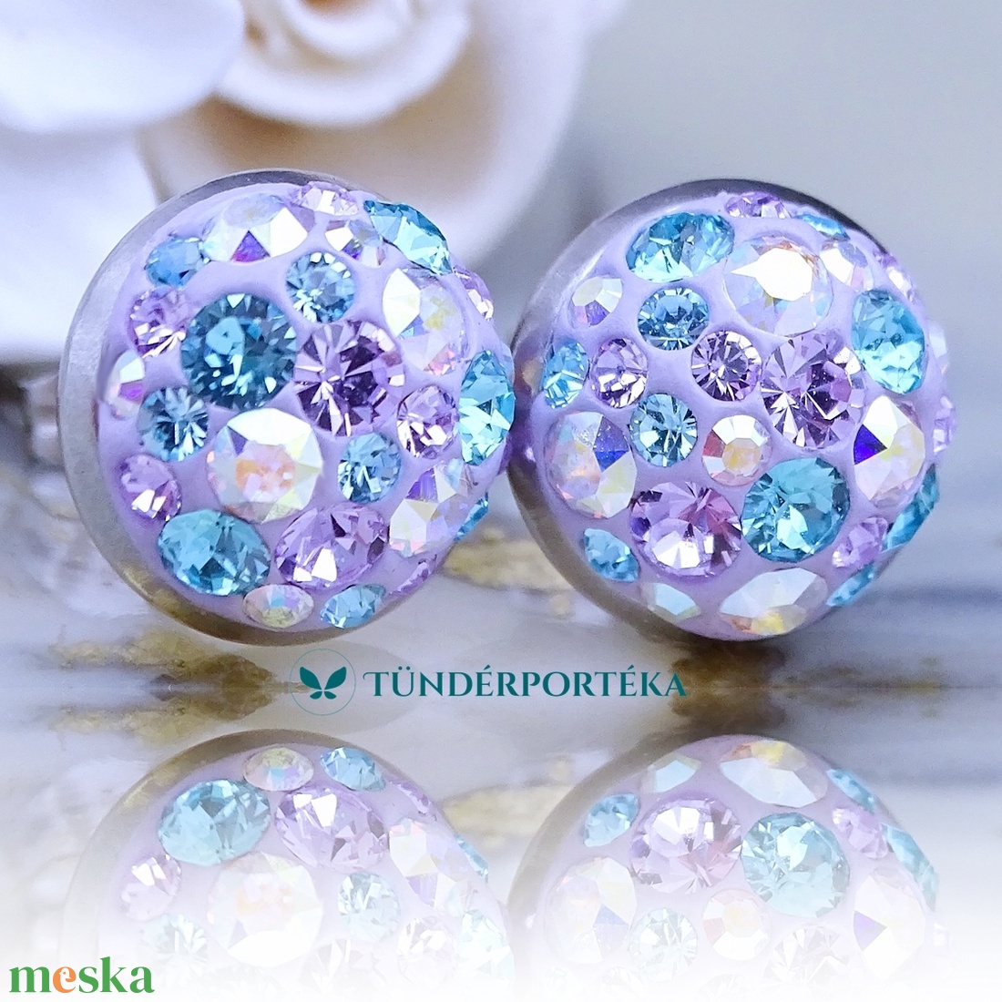 Aqua violet kristályos fülbevaló, 10 mm-es, antiallergén - ékszer - fülbevaló - pötty fülbevaló - Meska.hu Aqua violet kristályos fülbevaló, 10 mm-es, antiallergén - ékszer - fülbevaló - pötty fülbevaló - Meska.hu