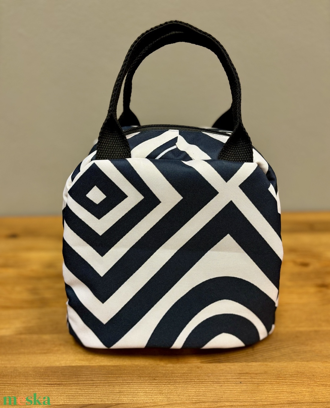 Prémium ételhordó táska (vagy akár neszeszer), piros vízhatlan béléssel - táska & tok - uzsonna- & ebéd tartó - ebéd tasak, doboz - Meska.hu