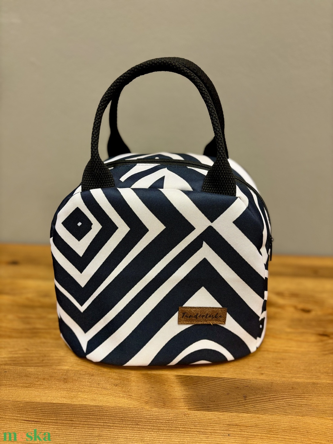 Prémium ételhordó táska (vagy akár neszeszer), piros vízhatlan béléssel - táska & tok - uzsonna- & ebéd tartó - ebéd tasak, doboz - Meska.hu