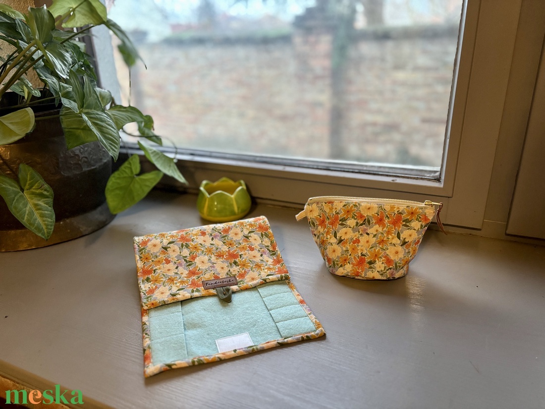 Krétakukac, méhviasz kréta tartó és neszeszer Waldorf  - otthon & életmód - papír, írószer - tolltartó & ceruzatekercs - Meska.hu