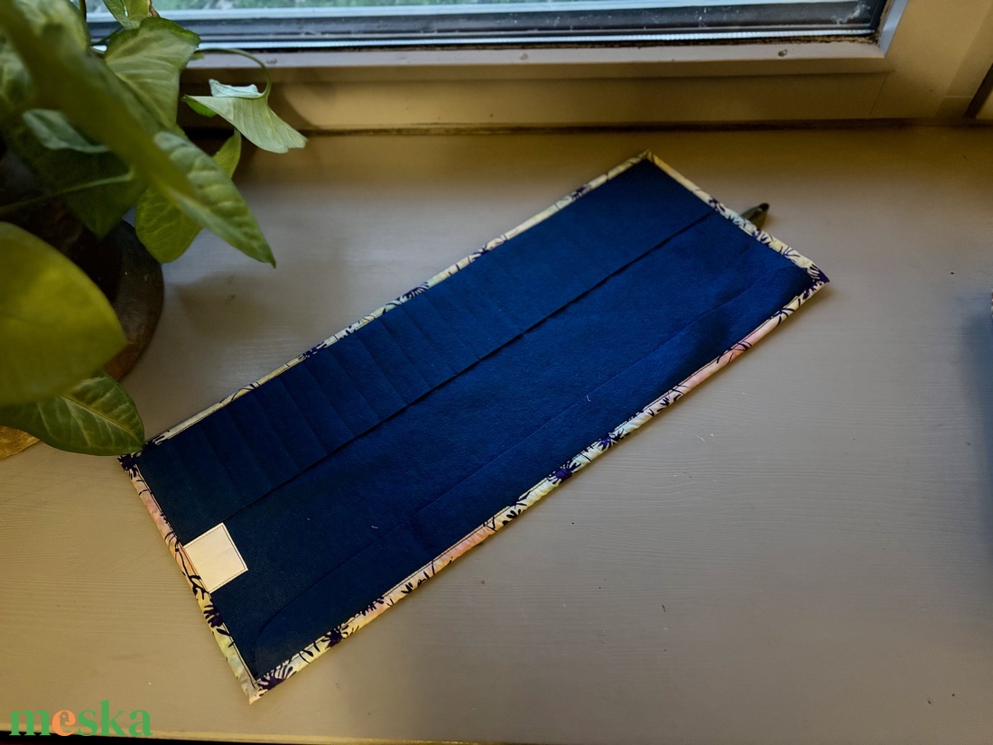 Ceruzakukac, ceruzatartó Waldorf  - otthon & életmód - papír, írószer - tolltartó & ceruzatekercs - Meska.hu