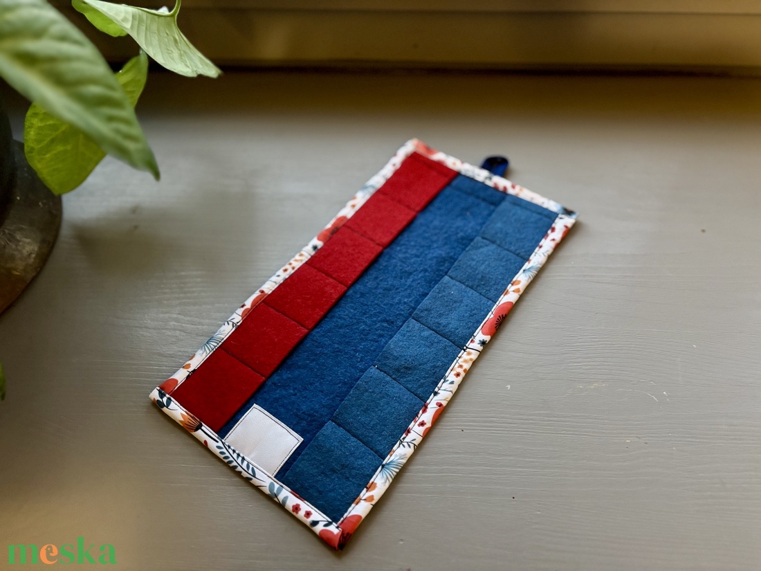 Krétakukac, méhviaszkréta tartó - Waldorf  - otthon & életmód - papír, írószer - tolltartó & ceruzatekercs - Meska.hu