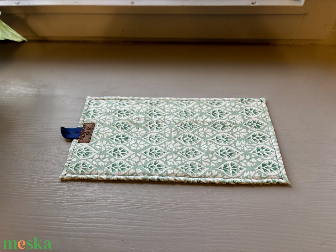 Krétakukac, méhviaszkréta tartó - Waldorf  - otthon & életmód - papír, írószer - tolltartó & ceruzatekercs - Meska.hu