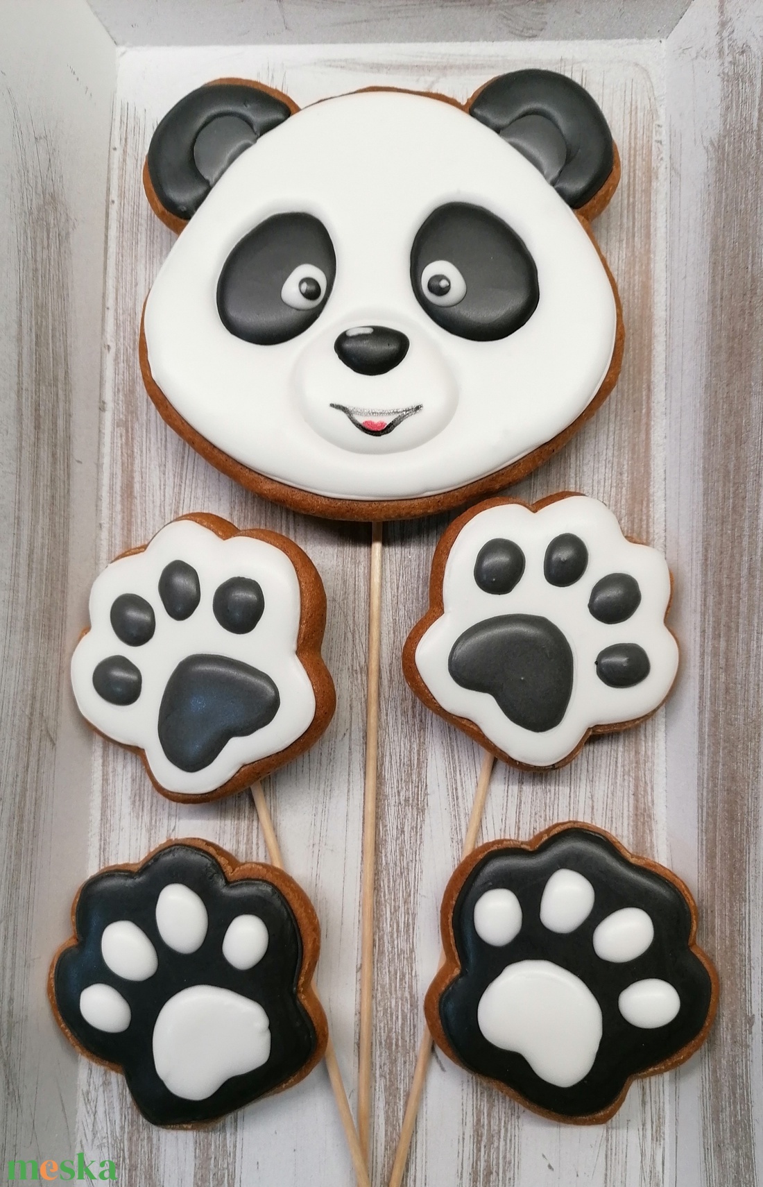 Panda mézeskalács tortadekoráció - élelmiszer - édesség - Meska.hu Panda mézeskalács tortadekoráció - élelmiszer - édesség - Meska.hu