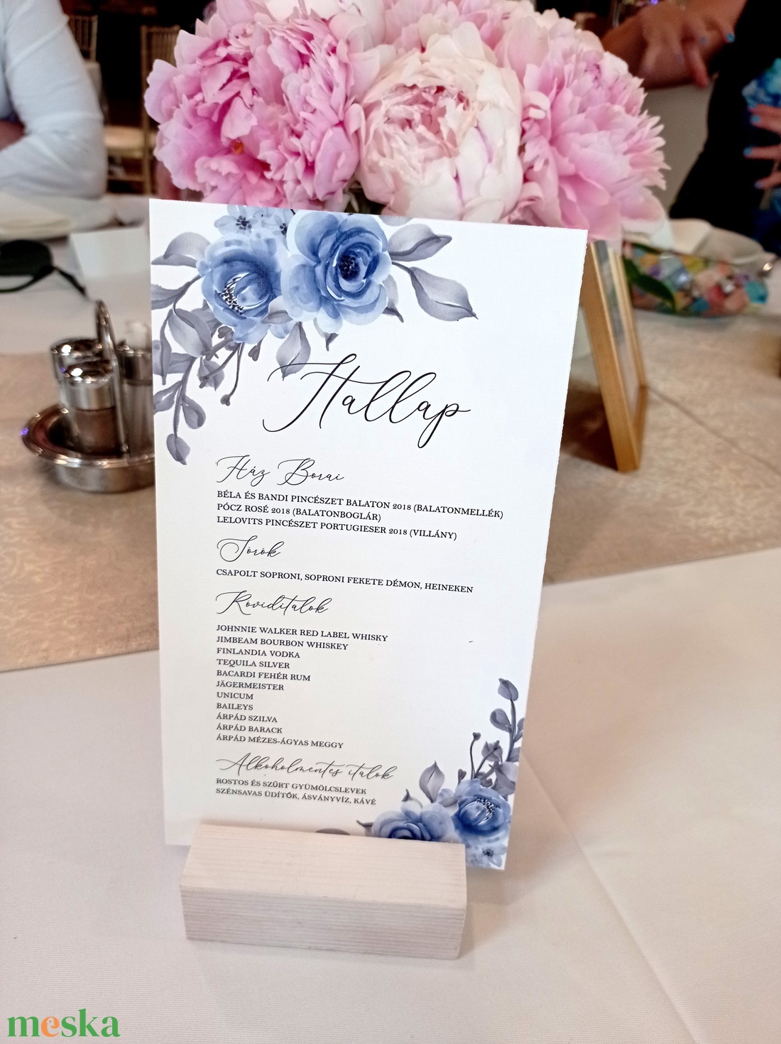Esküvői menükártya - kék, virágos - esküvő - meghívó & kártya - menü - Meska.hu