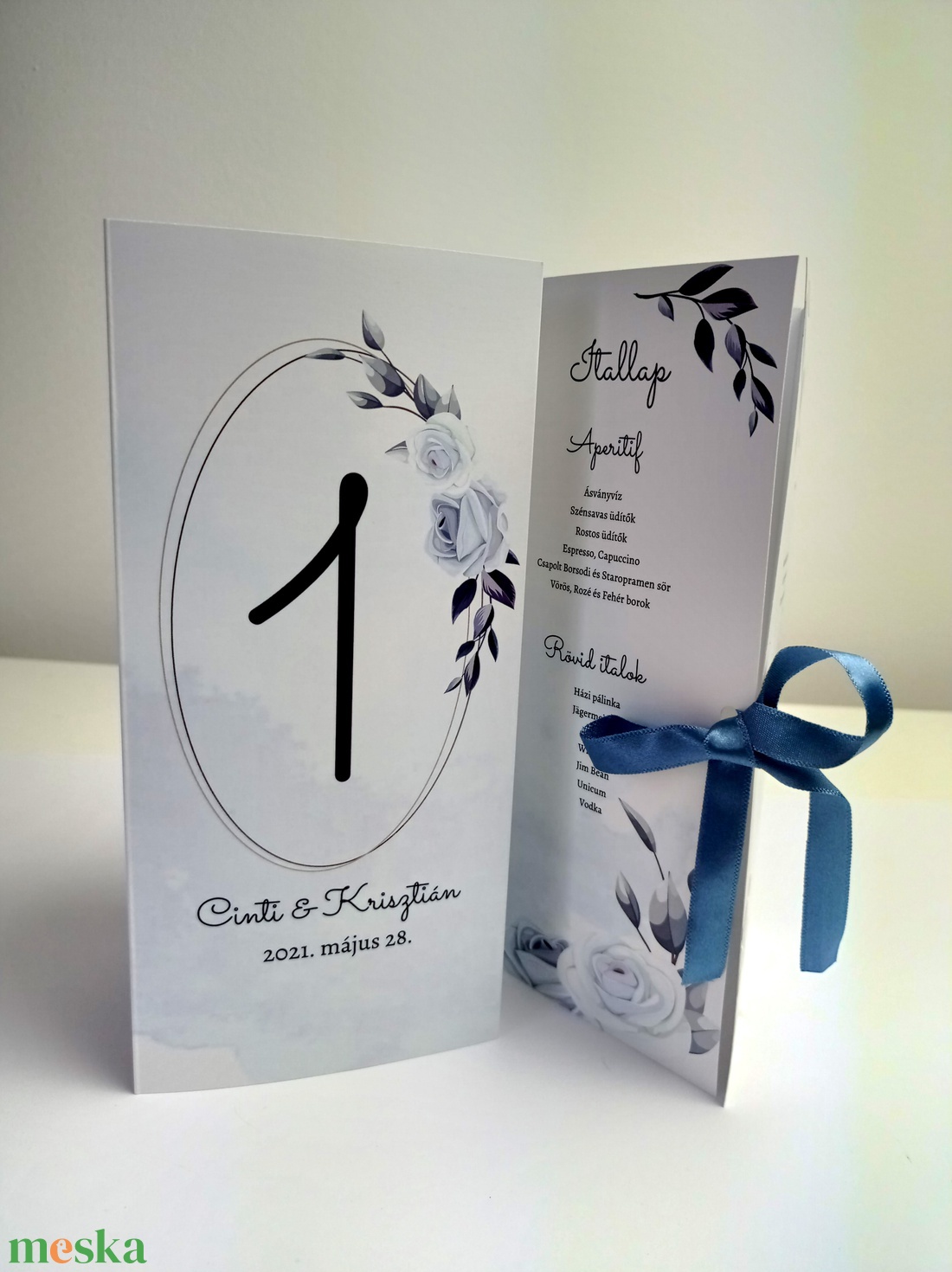 Esküvői menükártya - kék, virágos - esküvő - meghívó & kártya - menü - Meska.hu