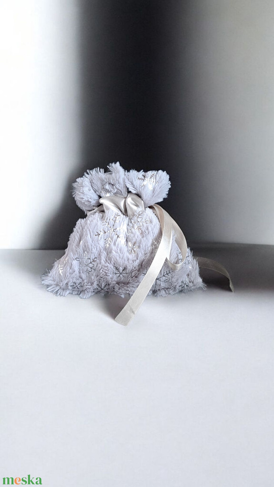 Karácsonyi ajándékcsomagoló - karácsony - karácsonyi ajándékozás - karácsonyi ajándékcsomagolás - Meska.hu