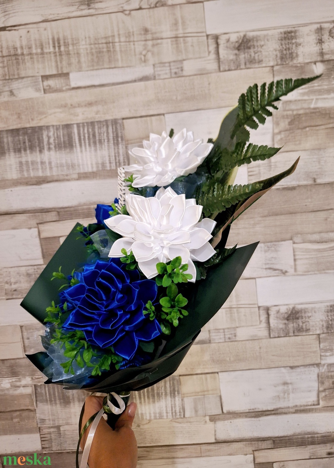 TütüDekor - Kamasz ballagási csokor - Fehér királykék hosszított - otthon & életmód - dekoráció - virágdekoráció - virágdekoráció - Meska.hu