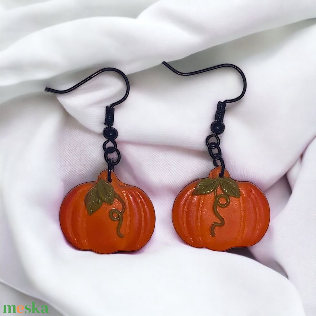 Halloween tökök levéllel fülbevaló - ékszer - fülbevaló - lógó fülbevaló - Meska.hu