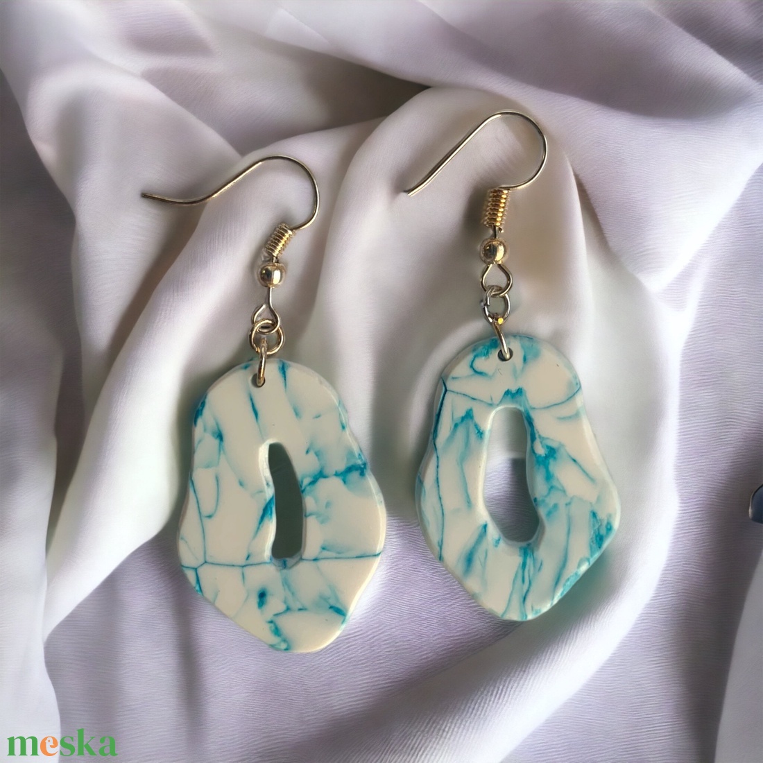 116. Kékes márványos fülbevaló - ékszer - fülbevaló - lógó fülbevaló - Meska.hu
