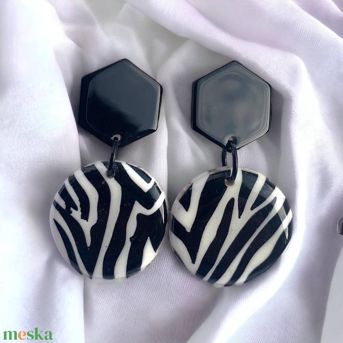 103. Zebramintás fülbevaló - ékszer - fülbevaló - lógó fülbevaló - Meska.hu