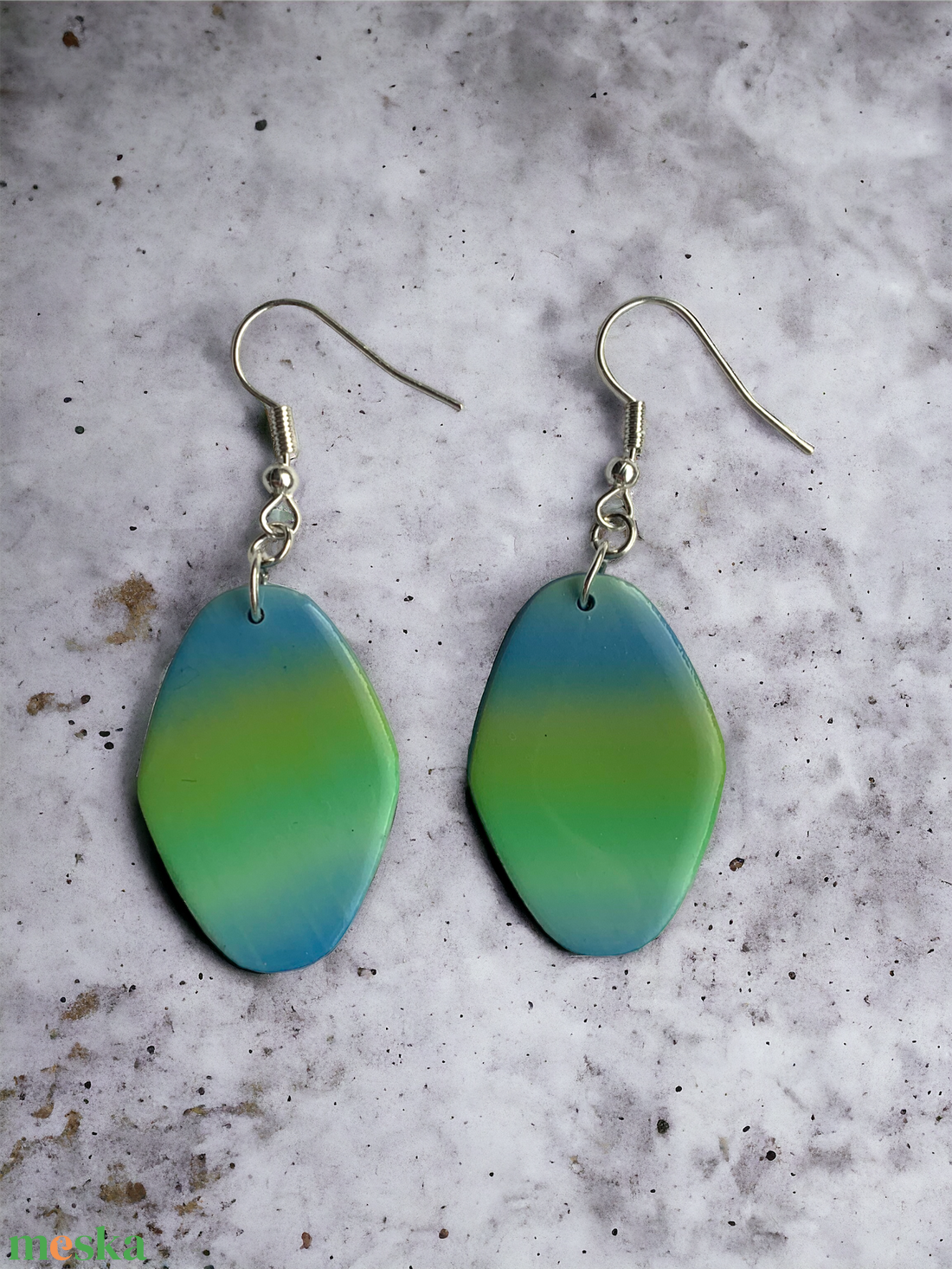 257. Kék és zöld fülbevaló - ékszer - fülbevaló - lógó fülbevaló - Meska.hu